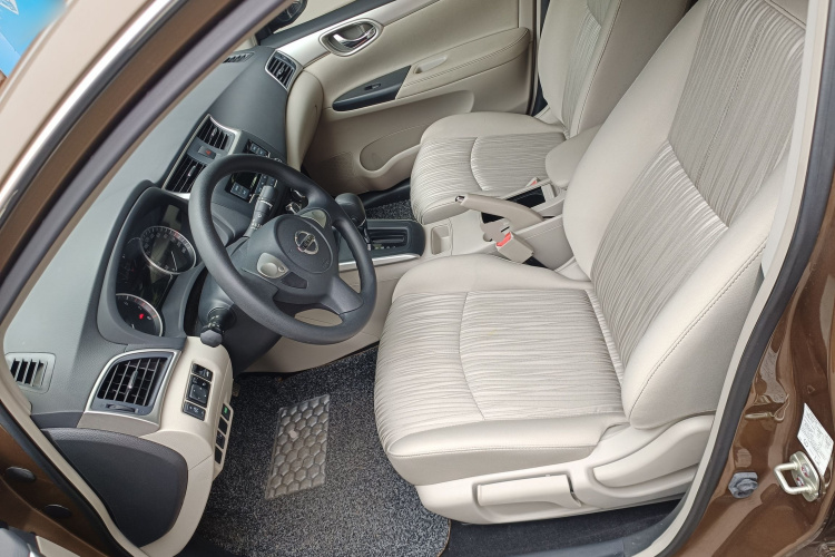 日产 轩逸 2016款 1.6XE CVT舒适版局部细节19