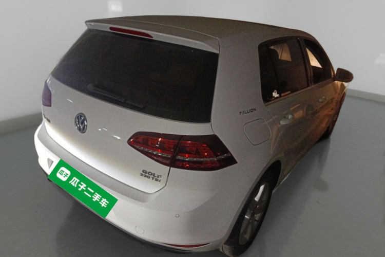 大众 高尔夫 2017款 230TSI 自动舒适百万辆纪念版车身外观7