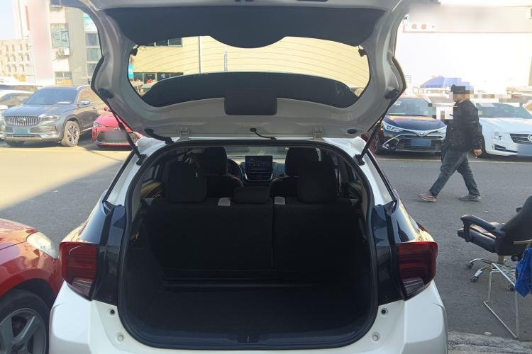 丰田 YARiS L 致炫 2021款 致炫X 1.5L CVT领先版局部细节23