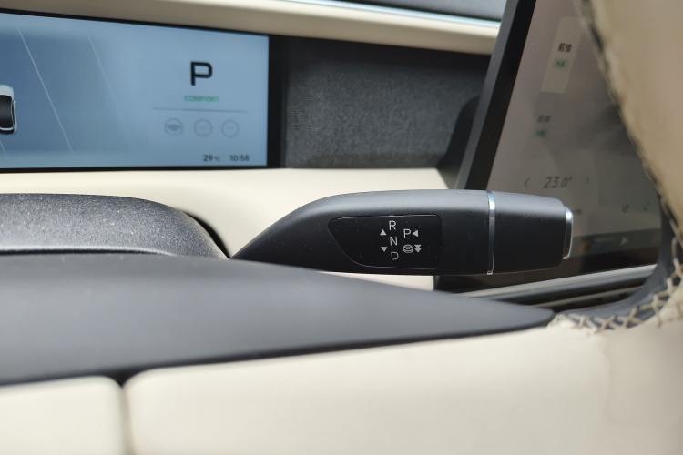 小鹏G6 2024款 580 长续航 Plus局部细节18