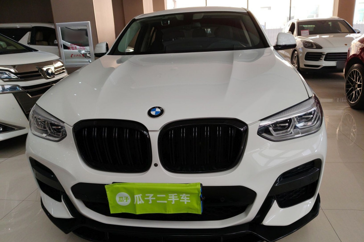 宝马X4 2021款 xDrive 25i M运动套装车身外观2