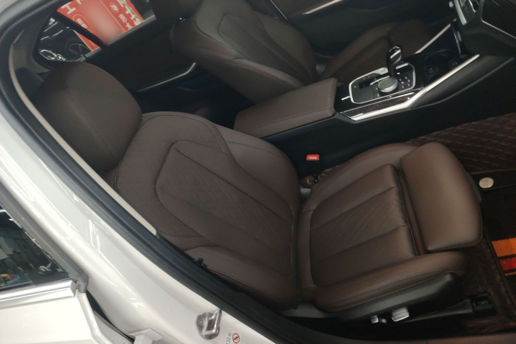 宝马3系 2022款 改款 325Li M运动套装局部细节41