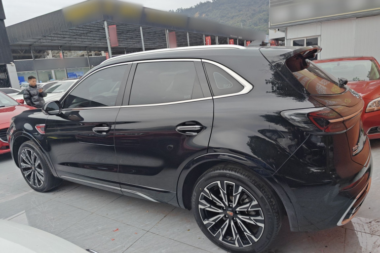 红旗HS5 2023款 2.0T 四驱旗享Pro版车身外观6003