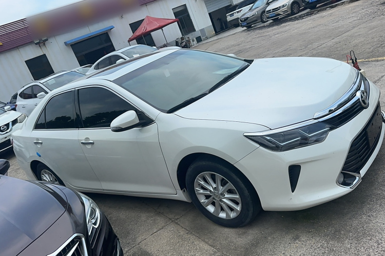 丰田 凯美瑞 2016款 2.0E 十周年纪念精英版车身外观6002