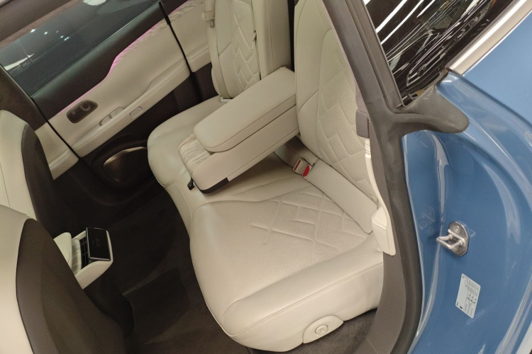 蔚来ET7 2022款 100kWh 首发版中控内饰21