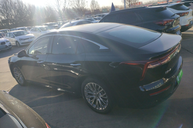 奔腾B70 2021款 1.5T 自动十五周年纪念版车身外观4