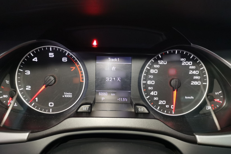 奥迪A4L 2012款 2.0 TFSI 自动运动型局部细节14