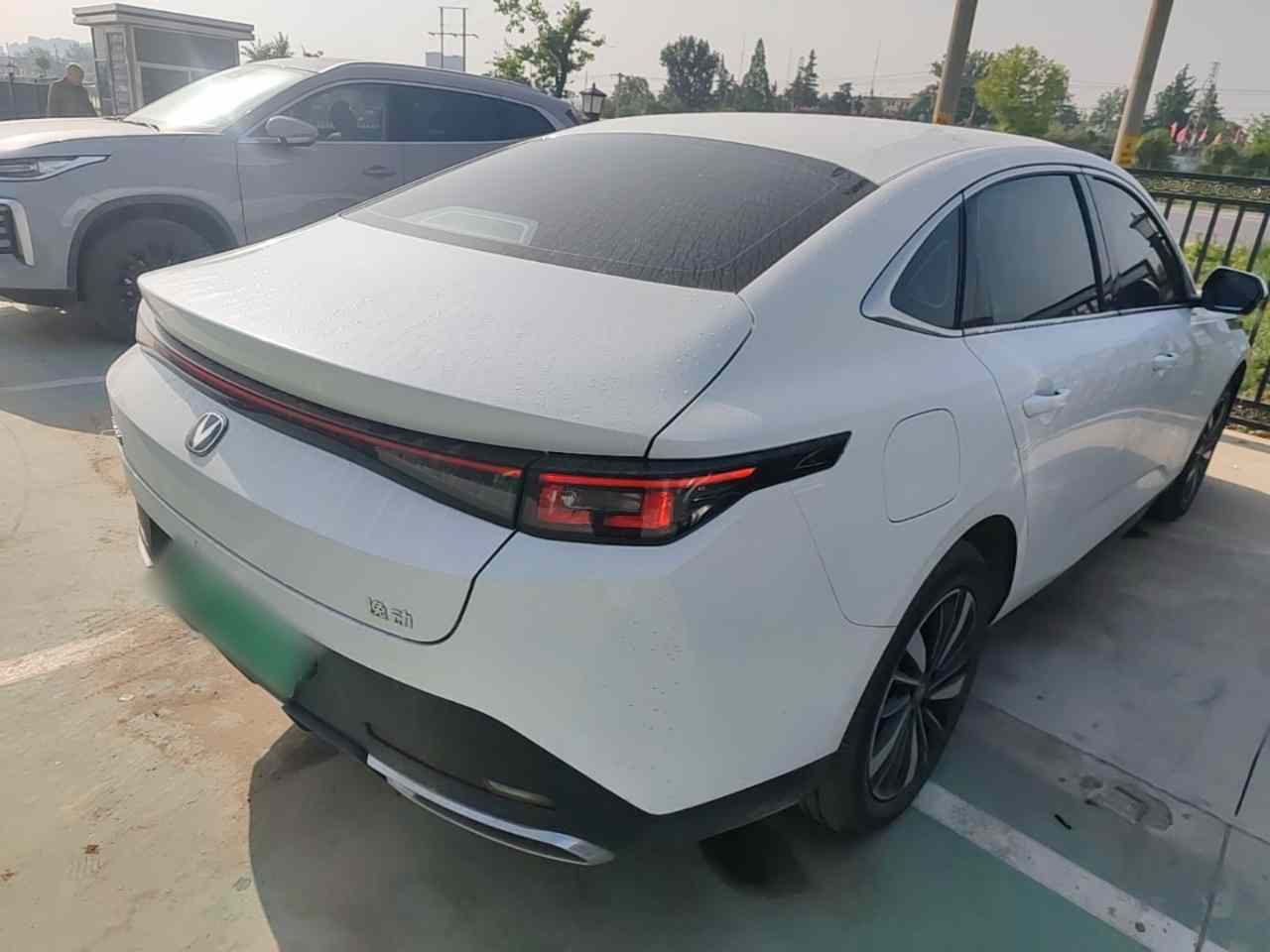 长安 逸动PHEV 2025款 智慧新蓝鲸 145KM 战舰版(4)