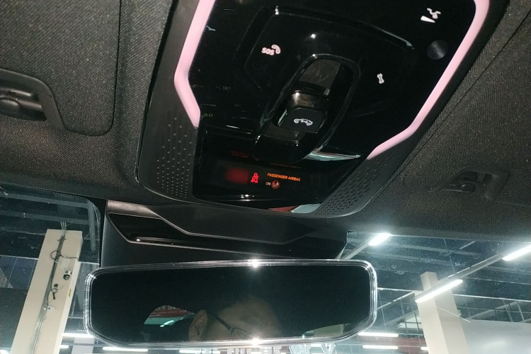 领克05 2020款 2.0TD 四驱劲Halo中控内饰22