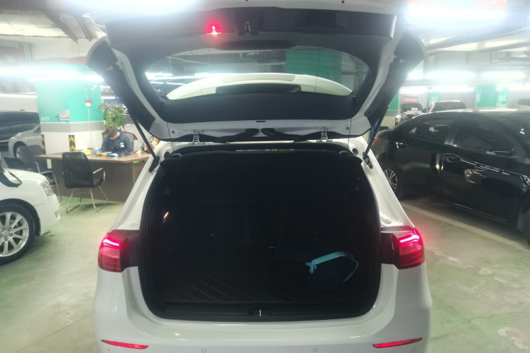 奔驰B级 2021款 B 180 时尚型局部细节23