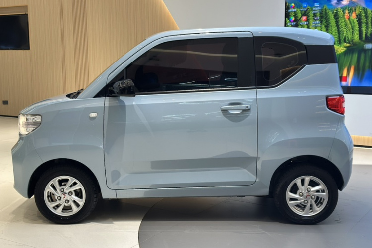 五菱汽车 宏光MINIEV 2020款 悦享款 磷酸铁锂车身外观6002