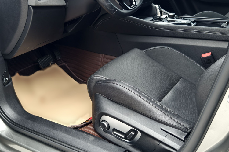 领克03 2021款 2.0TD 自动劲 冠军版局部细节19