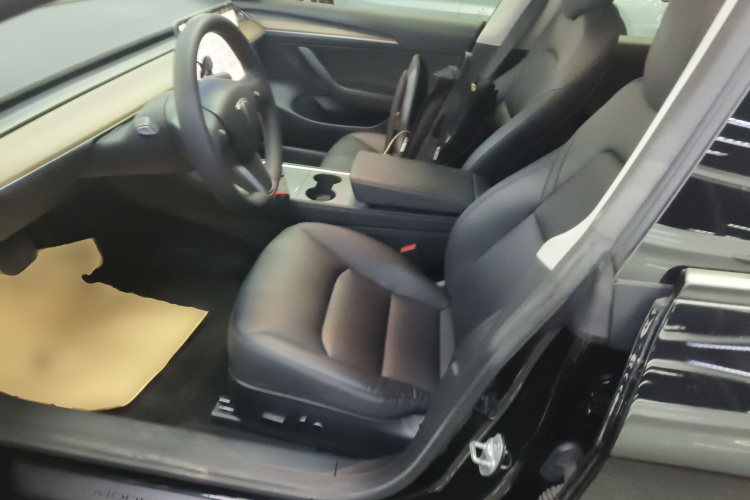 特斯拉 Model 3 2021款 标准续航后驱升级版中控内饰19