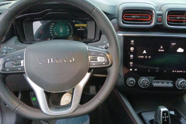 领克03 2019款 1.5TD DCT劲Pro版 国VI中控内饰12