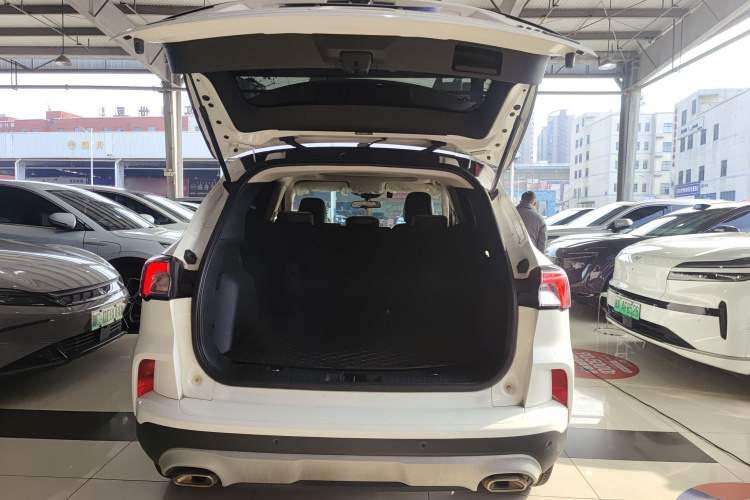 福特 锐际 2020款 EcoBoost 245 两驱耀享款机舱底盘23