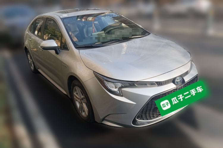 丰田 雷凌 2022款 双擎 1.8H E-CVT豪华版车身外观3