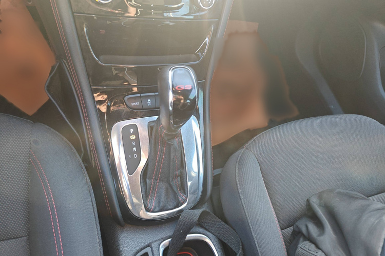 别克 威朗 2016款 两厢GS 20T 双离合豪情运动型局部细节18