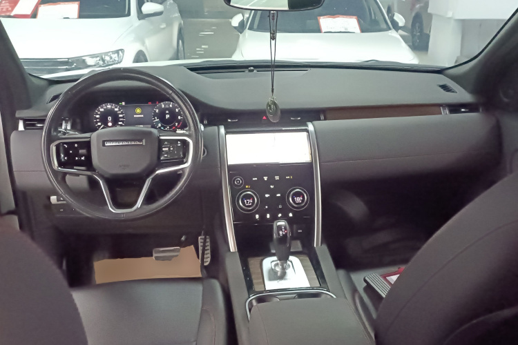 路虎 发现运动版 2023款 249PS R-Dynamic S 性能版中控内饰12
