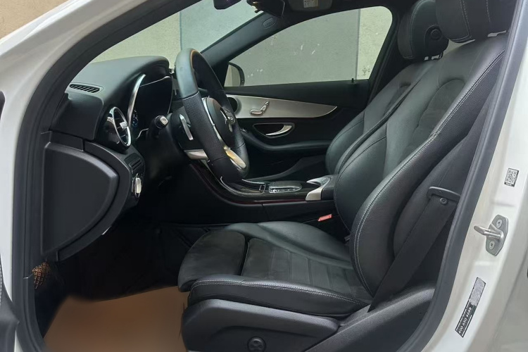 奔驰C级 2020款 改款 C 260 运动版局部细节19