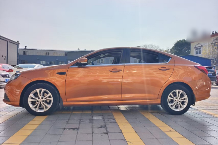 名爵 MG6 2014款 掀背 1.8L 自动驾值版车身外观6006