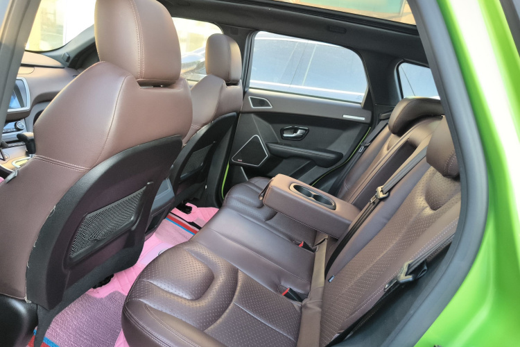 陆风X7 2015款 2.0T 全景尊贵版中控内饰21