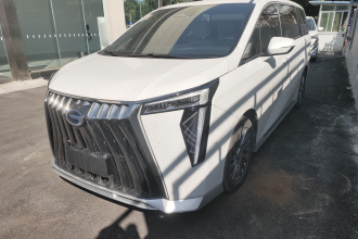 广汽传祺 传祺M8 2023款 宗师系列 双擎 御尊版