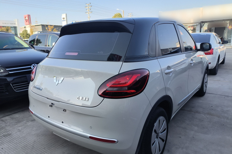 五菱汽车 五菱缤果 2024款 203km 轻享款车身外观7