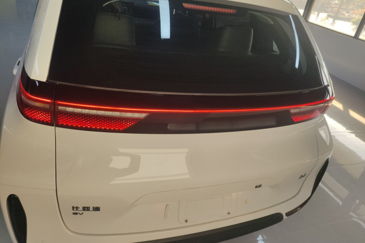 比亚迪D1 2022款 标准版车身外观6