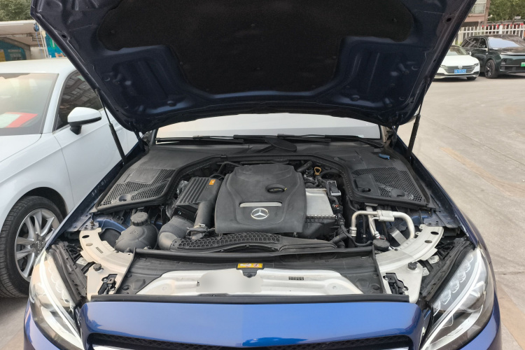 奔驰C级 2018款 C 200 运动版局部细节24