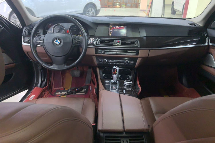 宝马5系 2014款 525Li 领先型中控内饰7002