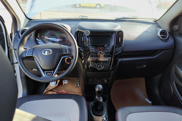 长城M4 2014款 1.5L 手动舒适型中控内饰7002