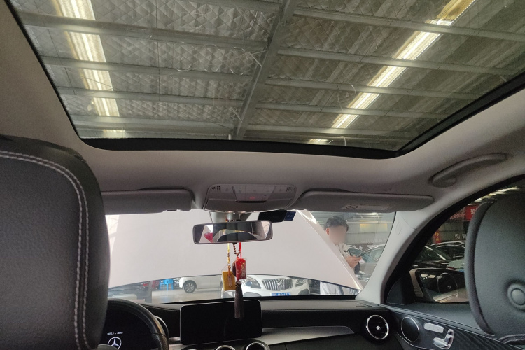 奔驰C级 2020款 改款 C 260 L 运动版局部细节22