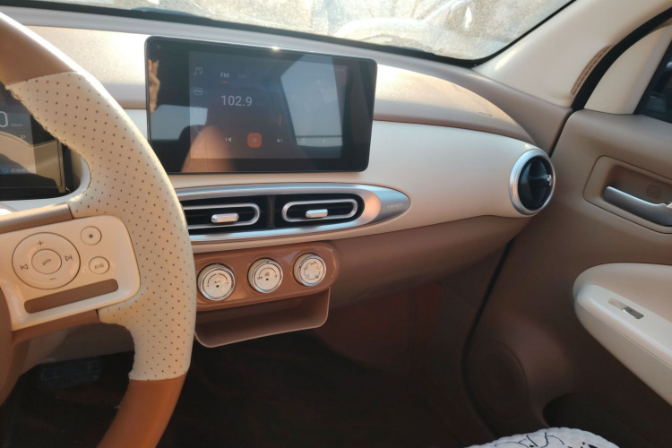 五菱汽车 宏光MINIEV 2025款 四门版 臻享+款局部细节16