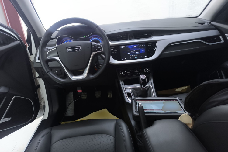 吉利汽车 远景 2020款 改款 1.5L 手动亚运版中控内饰7002