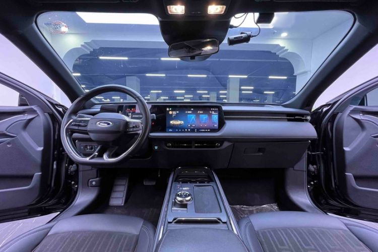 福特 蒙迪欧 2023款 EcoBoost 180 舒雅型中控内饰7006