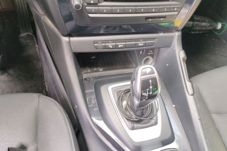 宝马X1 2015款 sDrive18i 领先晋级版局部细节18