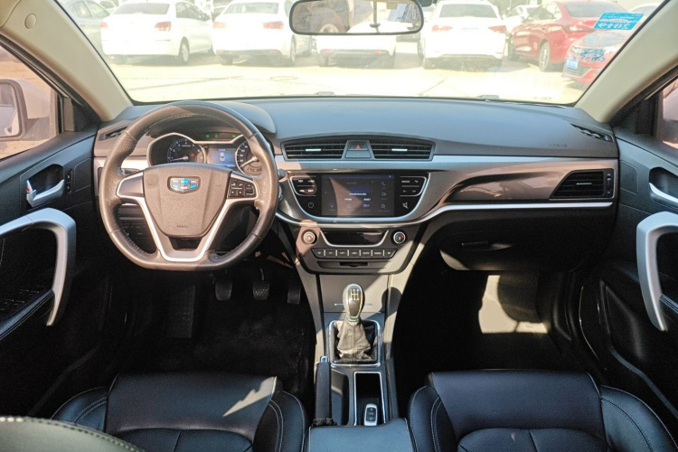 吉利汽车 帝豪 2017款 三厢百万款 1.5L 手动向上版中控内饰12