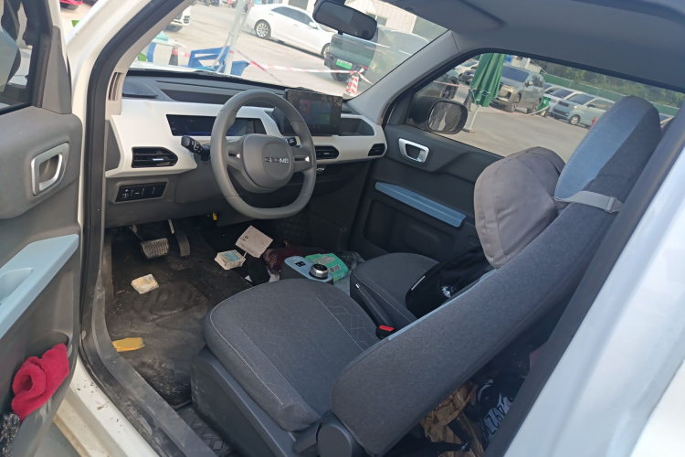 吉利银河 2024款 熊猫mini 200km 龙腾PRO版中控内饰19