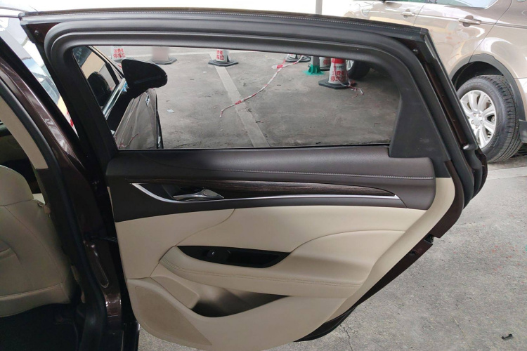 别克 君越 2016款 改款 20T 领先型中控内饰7006