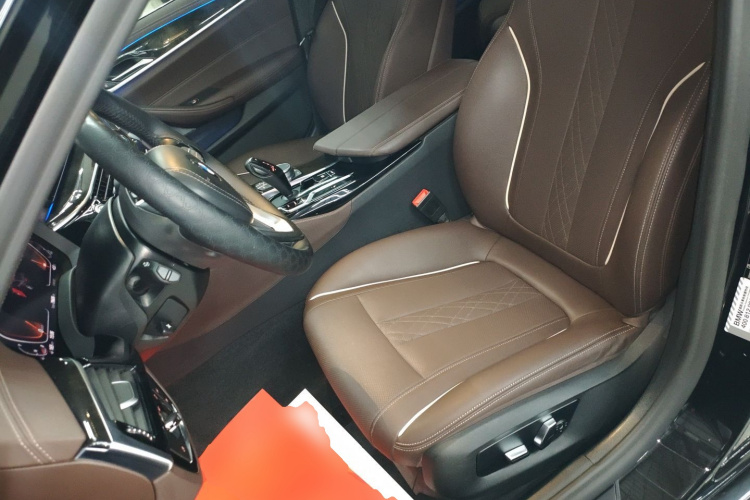 宝马5系 2021款 525Li 豪华套装中控内饰19