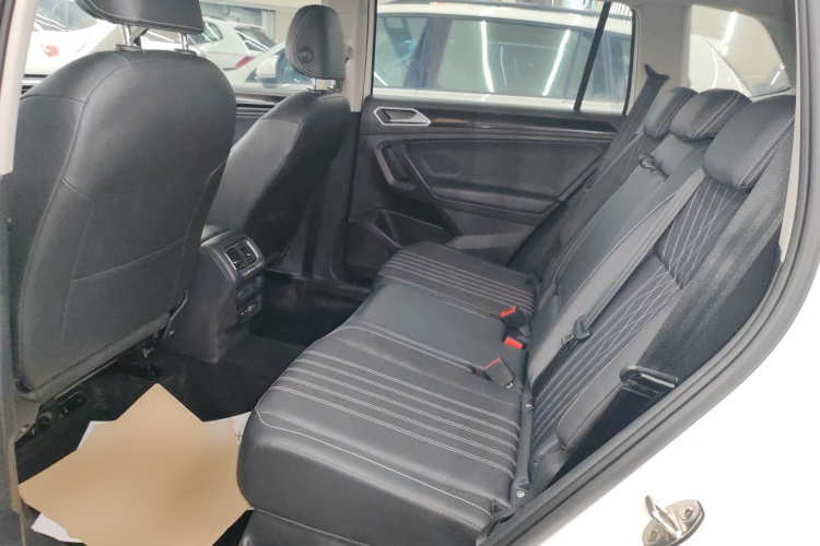 大众 途观L 2022款 330TSI 自动两驱舒享版中控内饰21