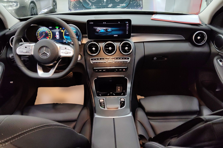 奔驰C级 2020款 改款 C 260 L 运动版中控内饰12