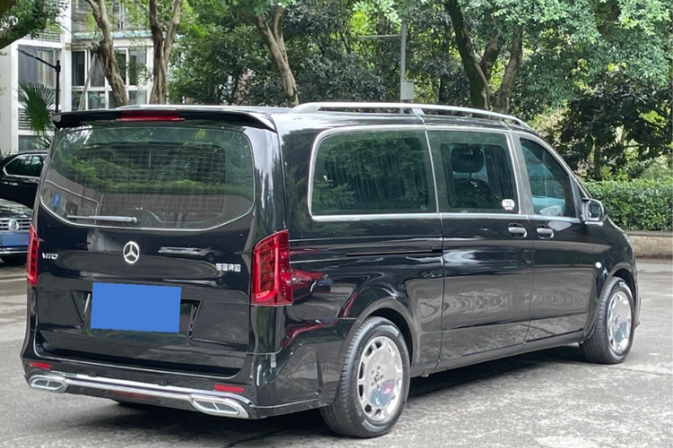 奔驰 威霆 2021款 2.0T 商务版 7座车身外观6005