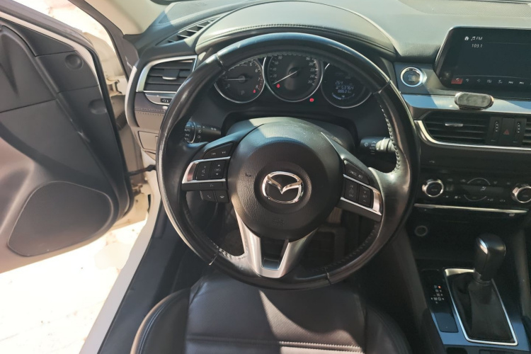 马自达 阿特兹 2017款 2.0L 蓝天豪华版中控内饰13