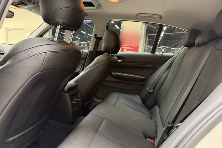 宝马1系(进口) 2013款 改款 118i 运动型中控内饰7003