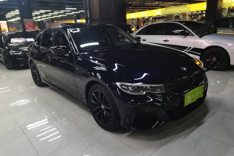 宝马3系 2021款 改款二 325i M运动曜夜套装车身外观3