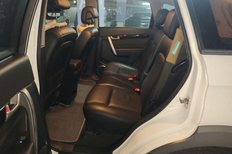 雪佛兰 科帕奇 2014款 2.4L 四驱旗舰版 7座中控内饰7004