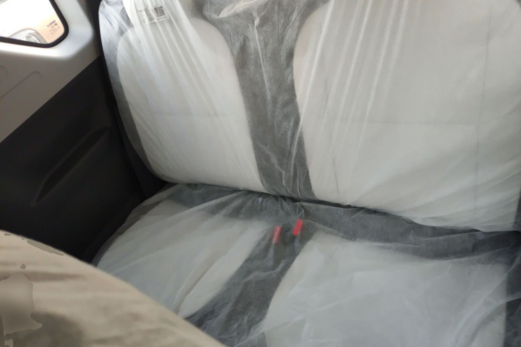 吉利银河 熊猫 2025款 210km 元气熊中控内饰21