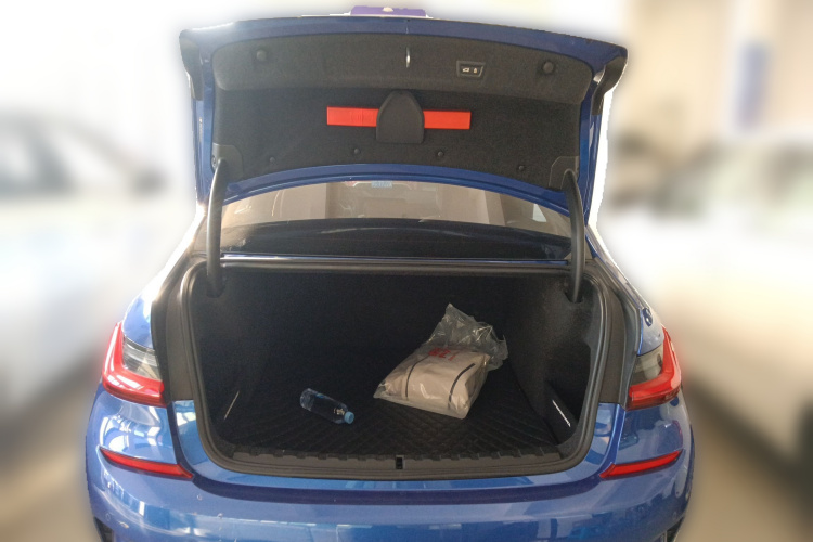 宝马3系 2020款 330Li xDrive M运动曜夜套装中控内饰23