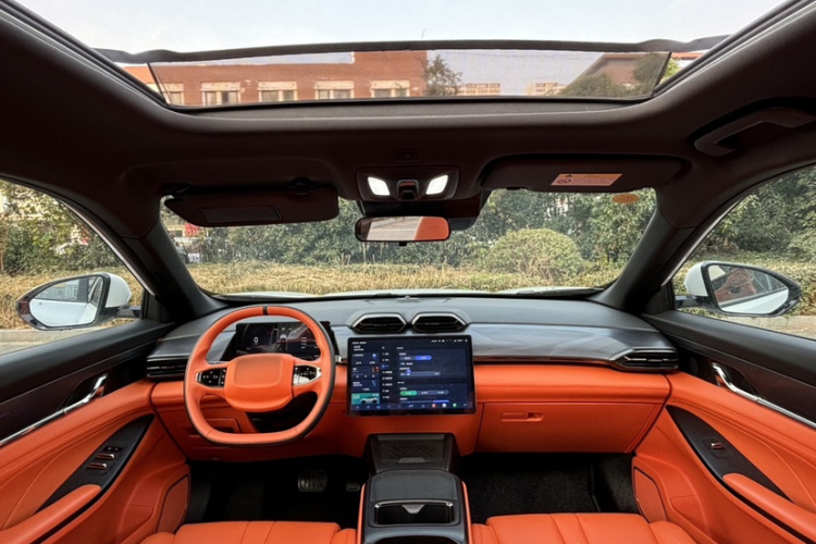 东风风神 风神L7新能源 2024款 205 Plus中控内饰7002